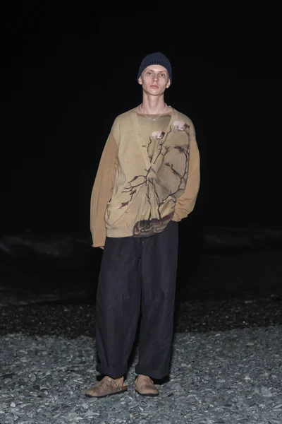 Look 13